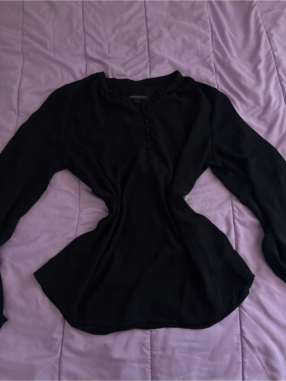 Banana Republic Black Long-Sleeve Button-Front Blouse